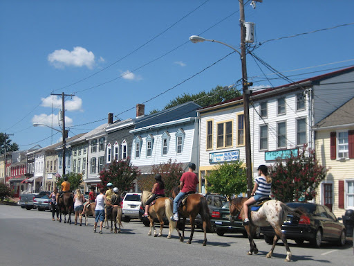 A Cozy Quarters Farm horseback ride through Delaware City
